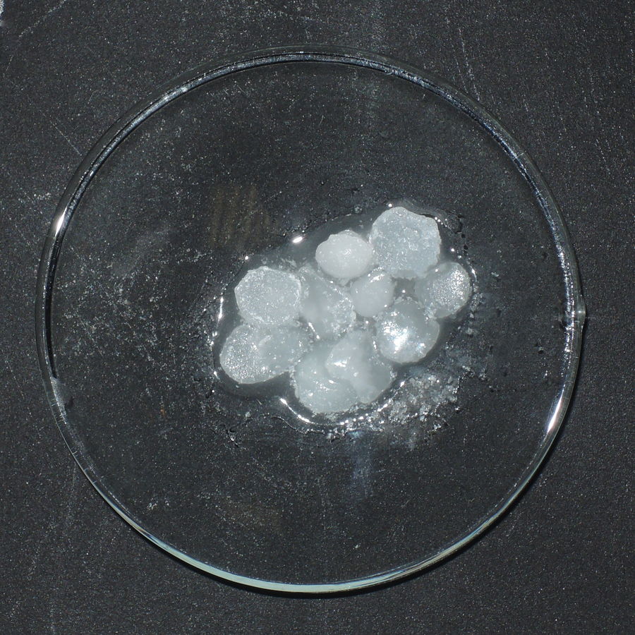Natriumhydroxid - hygroskopisch